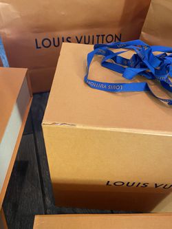 Authentic Louis Vuitton Large Box  Louis vuitton, Vuitton box, Vuitton
