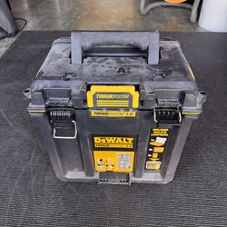 DeWalt Tough System 2.0