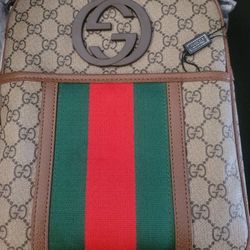 Gucci Messenger Bag Read Below Description Before Buying Item $ 1  5  0