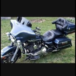 2003 Harley Davidson electric glide FLHTCU 100th Ultra Classic 100th Anniversary