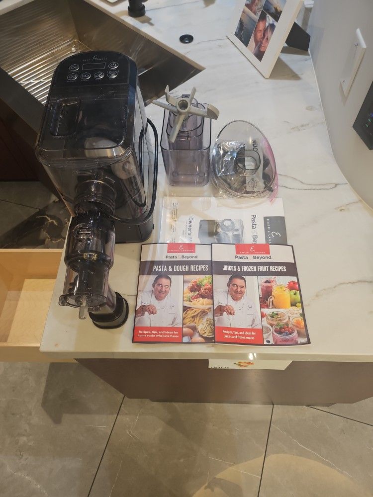 Emeril Lagasse Pasta Maker With Everything