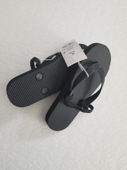 Cat & Jack kids sandals 11/12 (FREE)