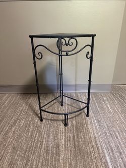 Corner shelf