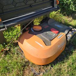 Worx Landroid Robot Lawn Mower WR140 