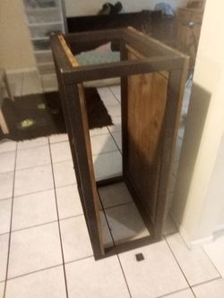 Dining room table