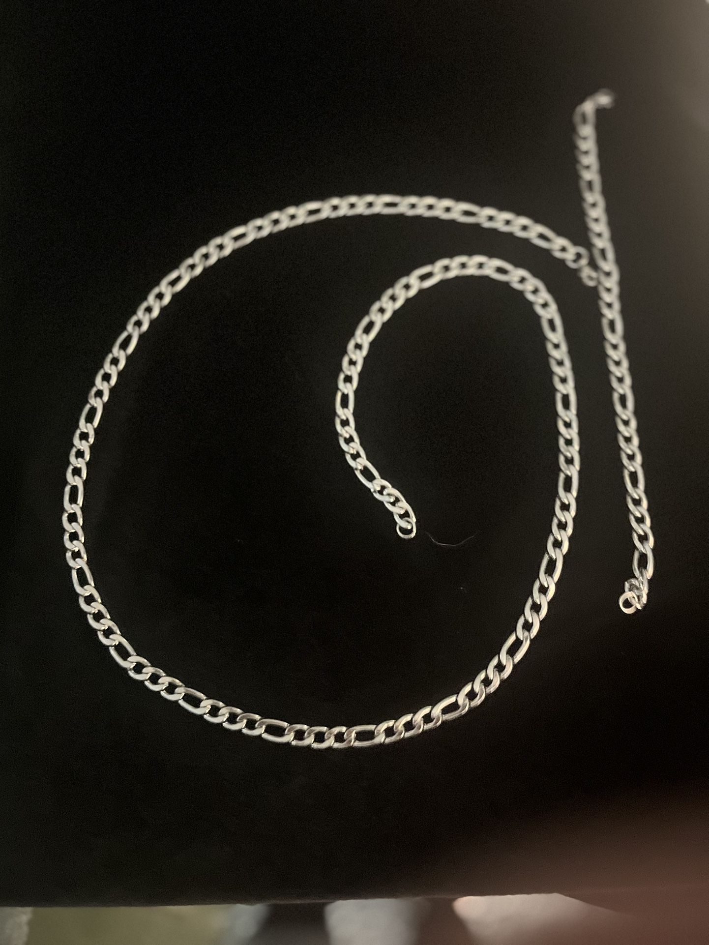 Beautiful Stainless Steel Chain With Matching Bracelet. Chain Is 28 Inches & The Bracelet Is 8 Inches