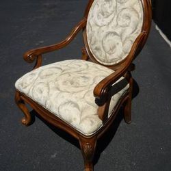 Gorgeous Solid Wood Upholstered Accent Chair 	