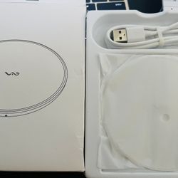 Fast Wirelesss Charge pad Compatible with IPH 15/14/13/12 Pro Max/12/13/12 Mini/SE/11/11 Pro/XS,Galaxy S20 S10 S9 S8, Note 10 Note 9 etc  Brand new  O