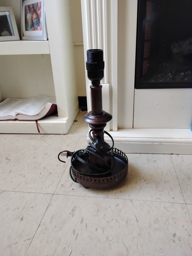 Antique Metal Frame Lamp