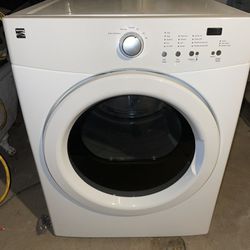 Kenmore Dryer (Basically Brand new)