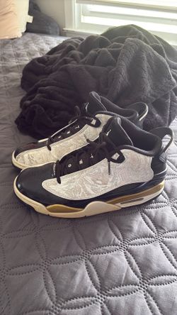 Nike Air Jordan Dub Zero Black and Metallic Gold size 9.5