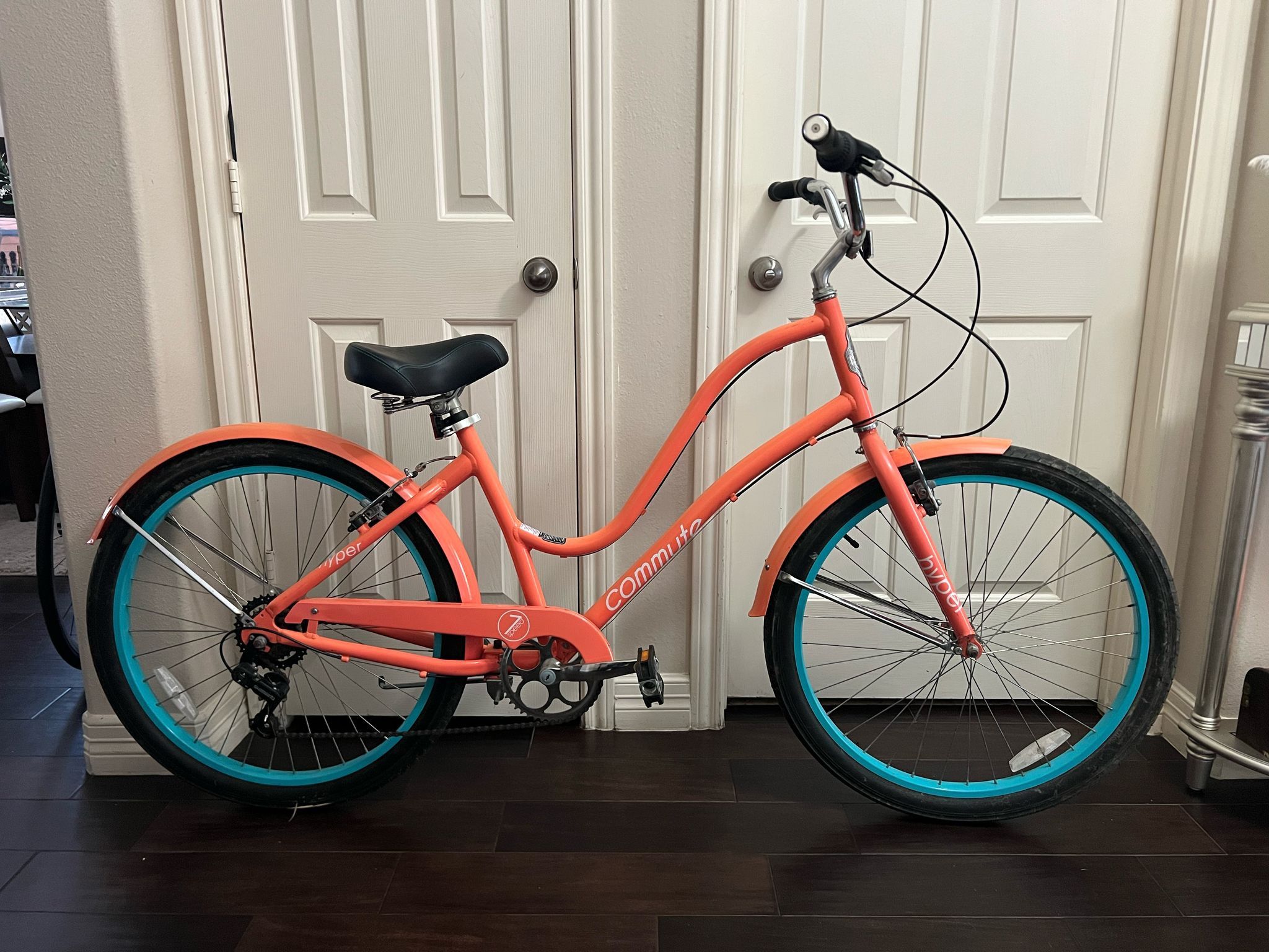 Hyper beach cruiser bicycle