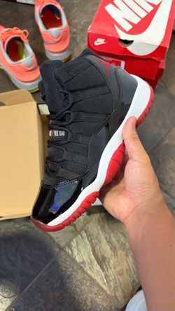 2012 Retro Bred Jordan 11 Size 5Y