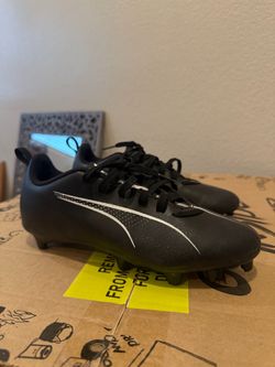 Soccer cleats