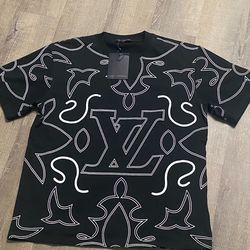Lv shirt
