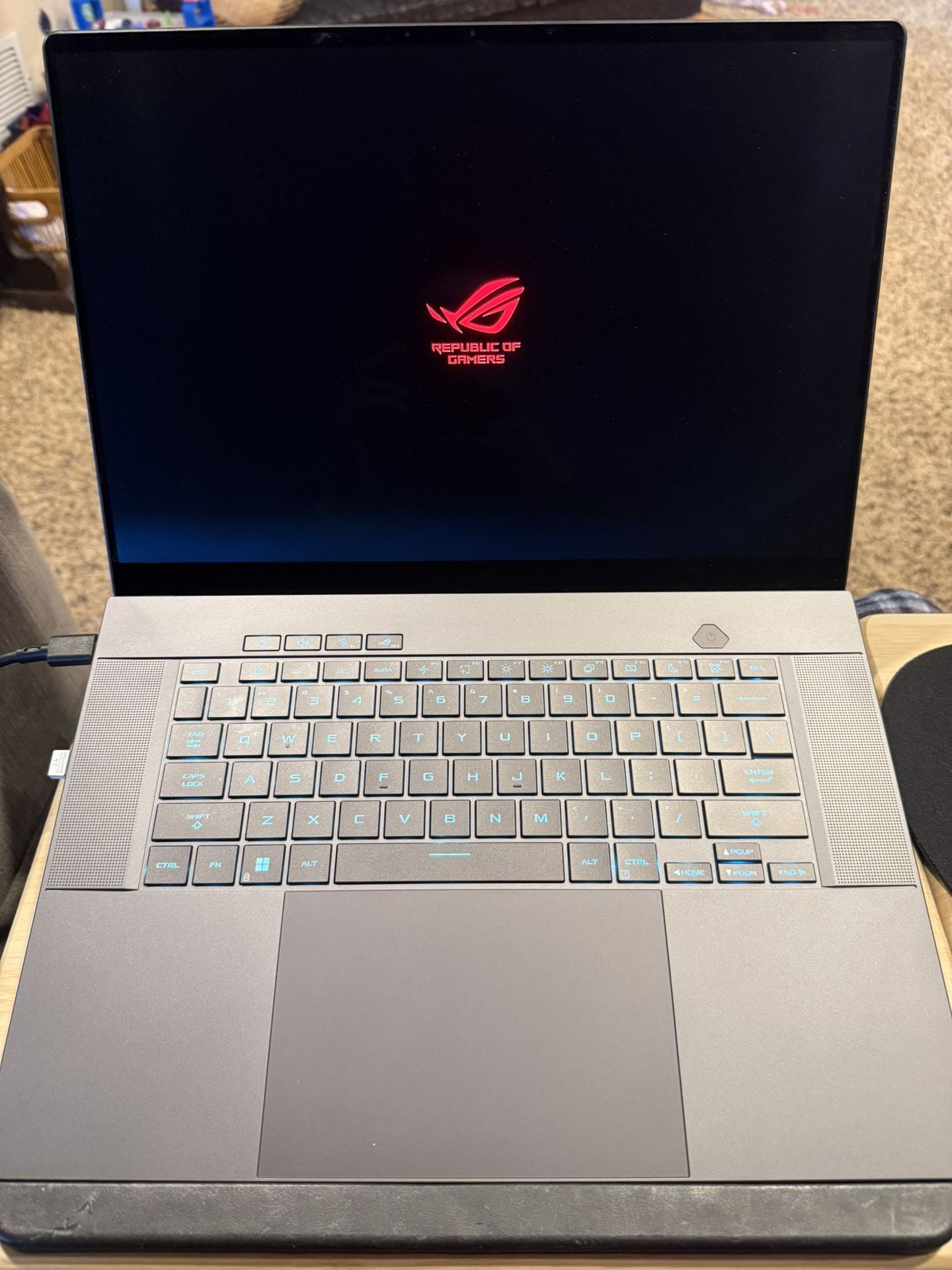 ASUS ROG G16 Gaming Laptop RTX 4080 1600p OLED 32GB RAM