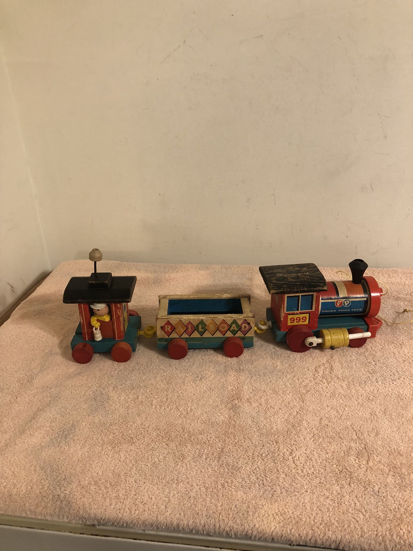 Vintage 1963 Fisher Price Huffy Puffy Train Pull Toy With Original Pull String
