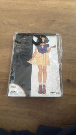 Snow White Halloween costume