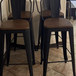 4 Swivel Barstools