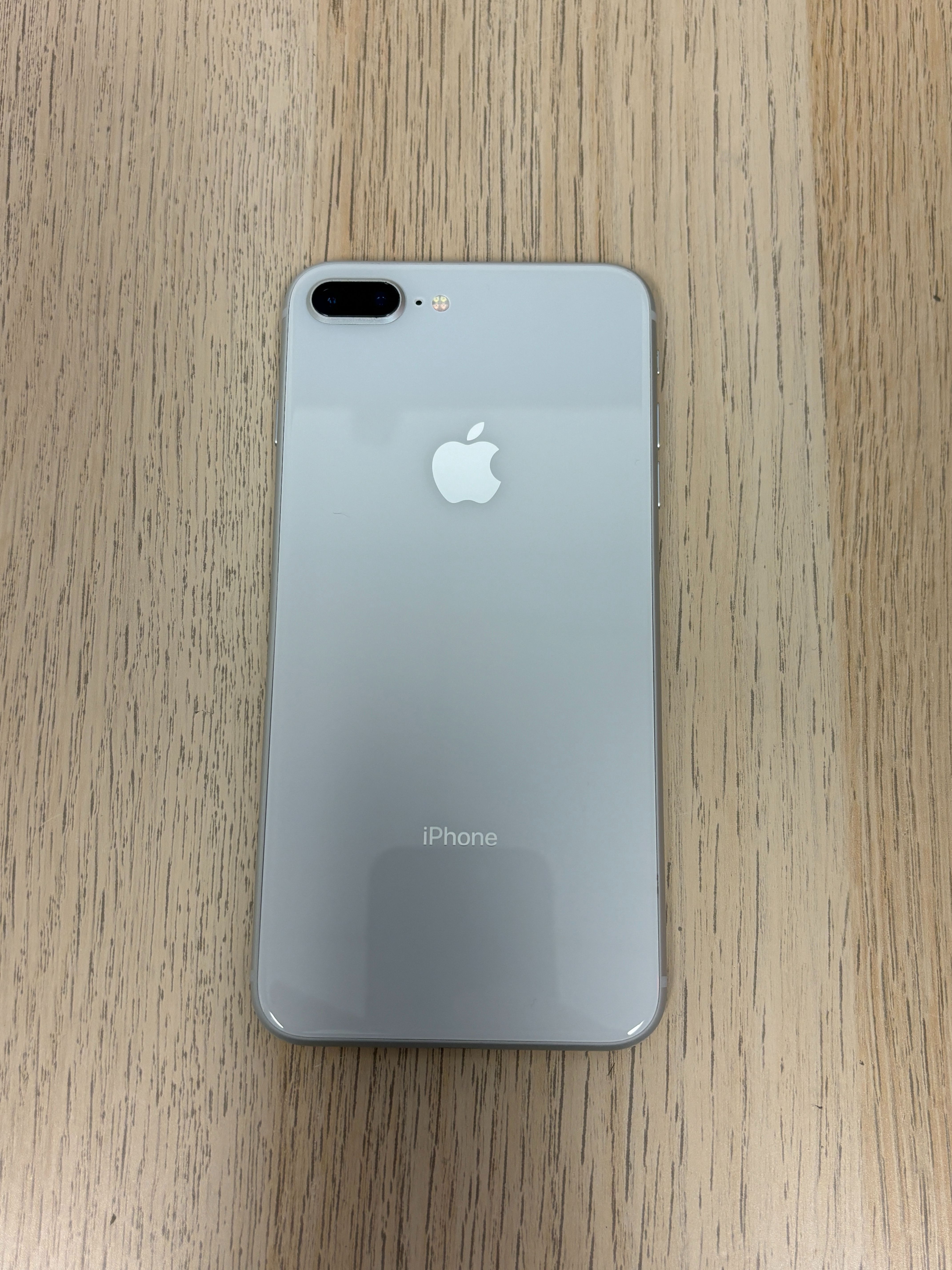 iPhone 8 Plus - Unlocked - 64GB