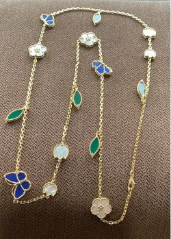 Van Cleef & Arpels Lucky Spring 15 motif necklace
