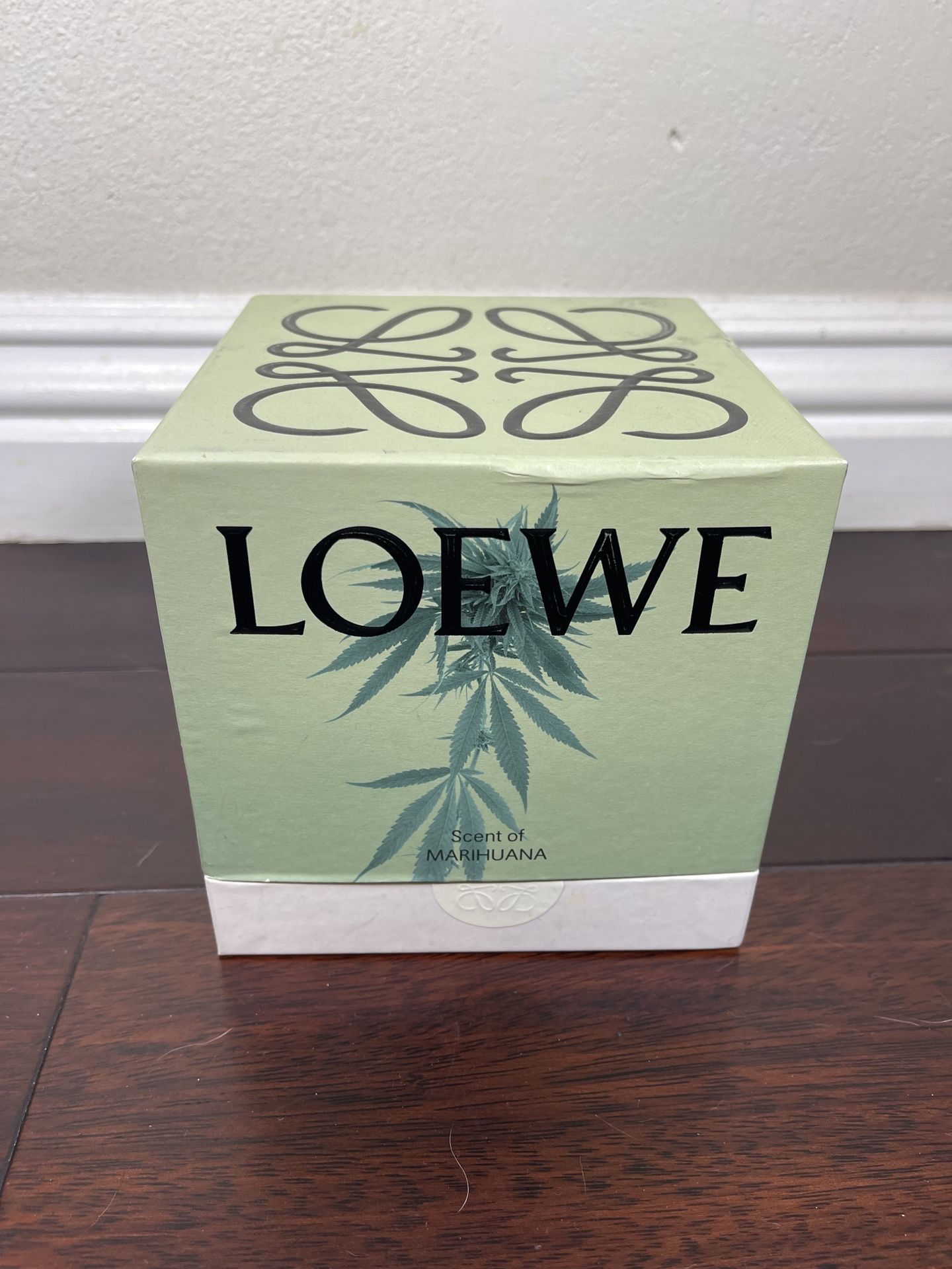 Loewe Scented Candle 20.7 Oz