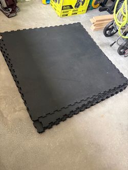 4ft x 4ft x .5 inch rubber stall mats