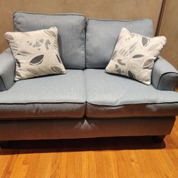 Loveseat With Matching Pillows