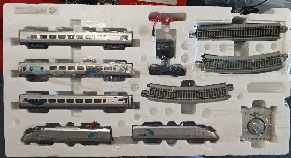 Bachmann 01205 Amtrak Acela Express HO Gauge Electric Train Set