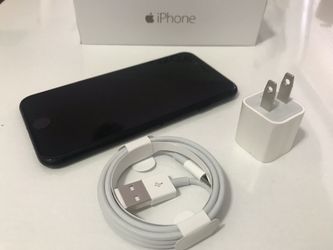 Iphone 7 128gb - unlocked - lots of storage - open box
