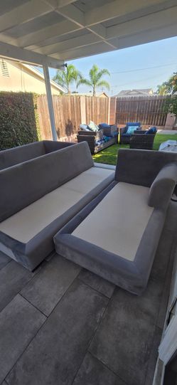 Sectional couch