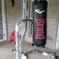 Everlast Boxing Equipment Set