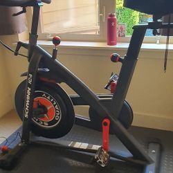 Schwinn IC4 Indoor Cycling Bike