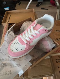 Womens shoes