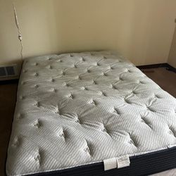 Queen Mattress 