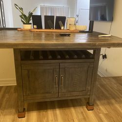 Bar/dinner Table