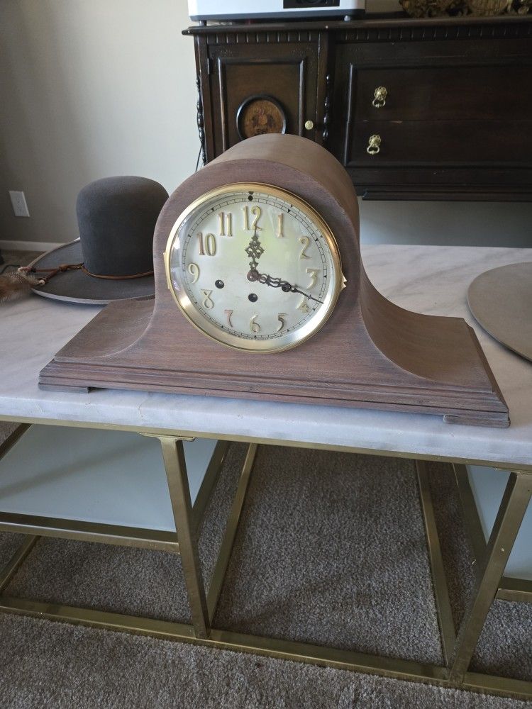 Vintage Refurbished Mantle Clock