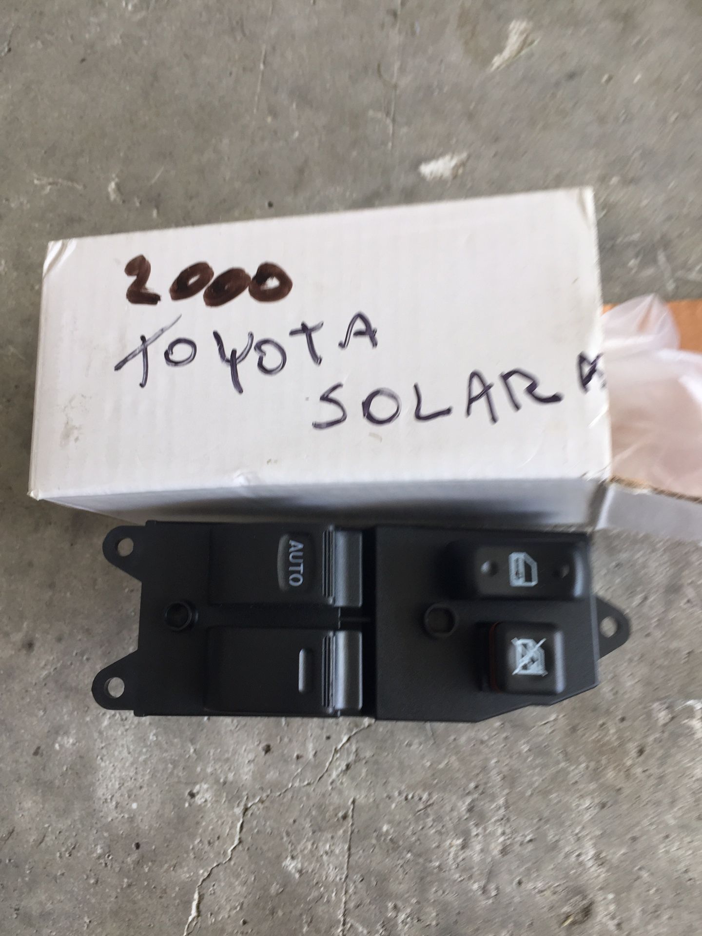 Main power switch on driver side