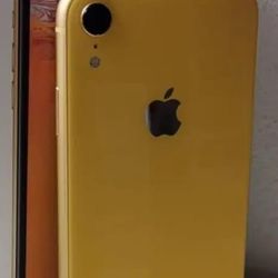Unlocked iPhone XR 128Gb Excellent condition