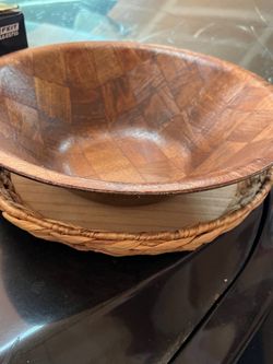 Salad bowl and platter tray