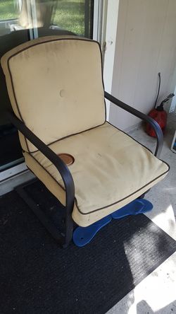 2 outdoor chairs