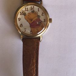 Timex Winnie the Pooh Rotating Bees Watch