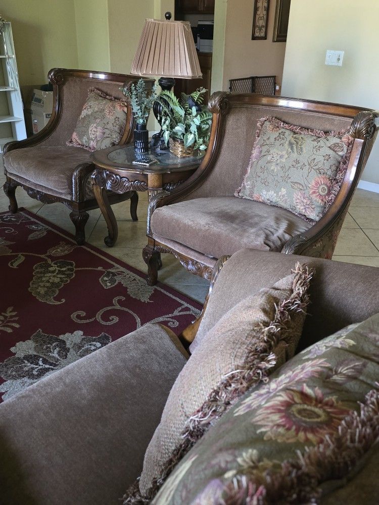 Living And Dining 4 Sale