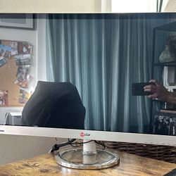 24” 4K COMPUTER MONITOR 