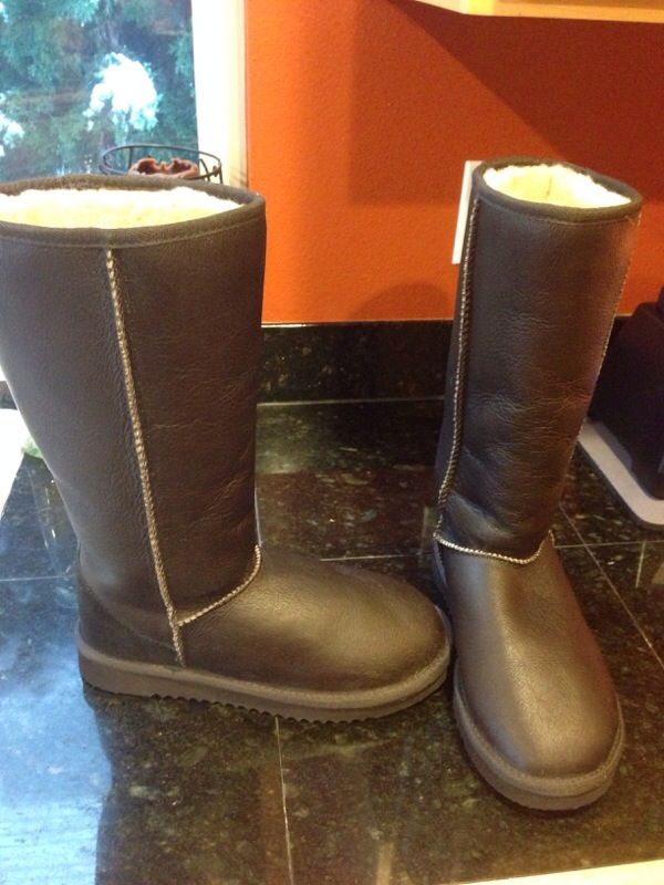 Woman's classic tall boot size 9w