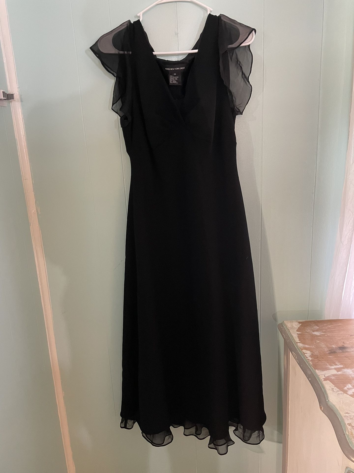 Black Flutter Sleeve Jones New York Designer Dress