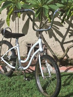 Vintage bicycles.  . schwinn  20""$150 each