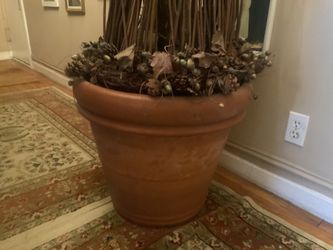 XXL 22” D 19v Rolled Rim Clay Plant Pot/Planter 