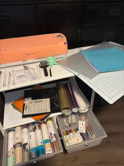 Cricut starter kit(machine not included)