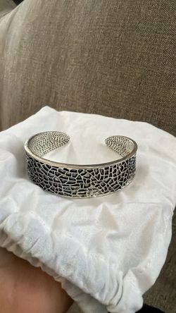 Adjustable bracelet